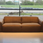 Cartel Living bank Wills 3 zits Leer Mirage kleur Choco 242 cm breed Direct leverbaar.