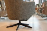 Elektrisch verstelbare relaxfauteuil / relaxstoel  voor lange mensen Twice Pro TW-305N van meubelfabriek De Toekomst XXL in Ploegstof Mida 85 Avocado met 3 motoren en een accu. Direct leverbaar. - Afbeelding 9