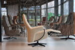Gealux Relaxfauteuil draai Azalea 2 motoren met accu in Stof Rhytm 05 kleur Beige. Direct leverbaar. - Afbeelding 2