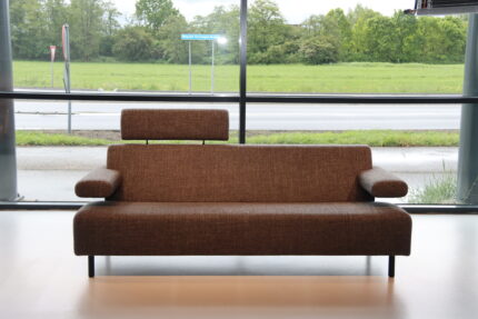 Havee Cloak design bank Pacific 3 zits 212 cm breed in ploegstof Meru.