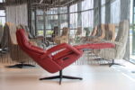 Elektrisch verstelbaar relaxfauteuil/relaxstoel voor lange mensen Twice Pro TW-282N van Meubelfabriek De Toekomst in Leer Oasis kleur Rood met 3 motoren en een accu. Direct leverbaar. - Afbeelding 10