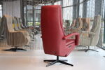 Elektrisch verstelbaar relaxfauteuil/relaxstoel voor lange mensen Twice Pro TW-282N van Meubelfabriek De Toekomst in Leer Oasis kleur Rood met 3 motoren en een accu. Direct leverbaar. - Afbeelding 6