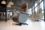 Elektrisch verstelbare relaxfauteuil/relaxstoel Feelz FZ-100 van Meubelfabriek De Toekomst in Leer kleur Antraciet met 2 motoren en een accu. Direct leverbaar.