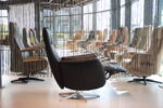 Elektrisch verstelbaar relaxfauteuil/relaxstoel met sta op functie Fab5 F5-100N van Meubelfabriek De Toekomst in Leer Semira 5000 kleur zwart met 2 motoren en een accu. Direct leverbaar. - Afbeelding 10