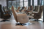 Handmatig verstelbare relaxfauteuil/relaxstoel Feelz FZ-R02A04 van Meubelfabriek De Toekomst in Stof Mito kleur Desert 109. Direct leverbaar. - Afbeelding 2