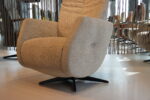 Handmatig verstelbare relaxfauteuil/relaxstoel Feelz FZ-R02A04 van Meubelfabriek De Toekomst in Stof Mito kleur Desert 109. Direct leverbaar. - Afbeelding 4