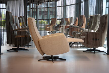 Gealux Relaxfauteuil / relaxstoel manueel in stof GLX-046. Direct leverbaar.