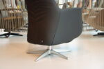 Gealux relaxfauteuil / relaxstoel Bloom Anemone in leer zwart met 2 motoren en een accu. Direct leverbaar. - Afbeelding 7