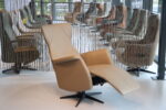 Gealux relaxfauteuil / sta-op-stoel in leer GLX-044 maat medium 2 motoren met accu. Direct leverbaar. - Afbeelding 6