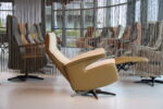 Gealux relaxfauteuil / sta-op-stoel in leer GLX-012-25 maat large 2 motoren met accu. Direct leverbaar. - Afbeelding 5