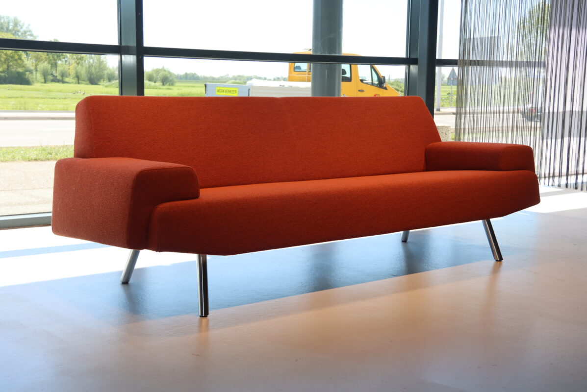 Havee Cloak design bank Sky 3,5 zits 230 cm breed in Ploegstof. Direct leverbaar