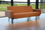 Havee Cloak Design bank Bay 3 zits in stof Wales 10 kleur zand 210 cm breed. Direct Leverbaar. - Afbeelding 2