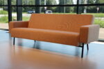 Havee Cloak Design bank Bay 3 zits in stof Wales 10 kleur zand 210 cm breed. Direct Leverbaar. - Afbeelding 8