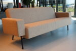 Havee Cloak Design bank Bay 3 zits in stof Wales 10 kleur zand 210 cm breed. Direct Leverbaar. - Afbeelding 4