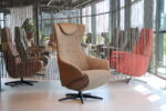 Elektrisch verstelbaar relaxfauteuil/relaxstoel RELAX4U Nova NV-1026N Stof Kleur Bruin met 3 motoren en accu. Direct leverbaar.