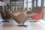 Elektrisch verstelbaar relaxfauteuil / relaxstoel Twinz 8240 in Leer Polo kleur Taupe van Gealux 3 motoren met accu. Direct leverbaar. - Afbeelding 4