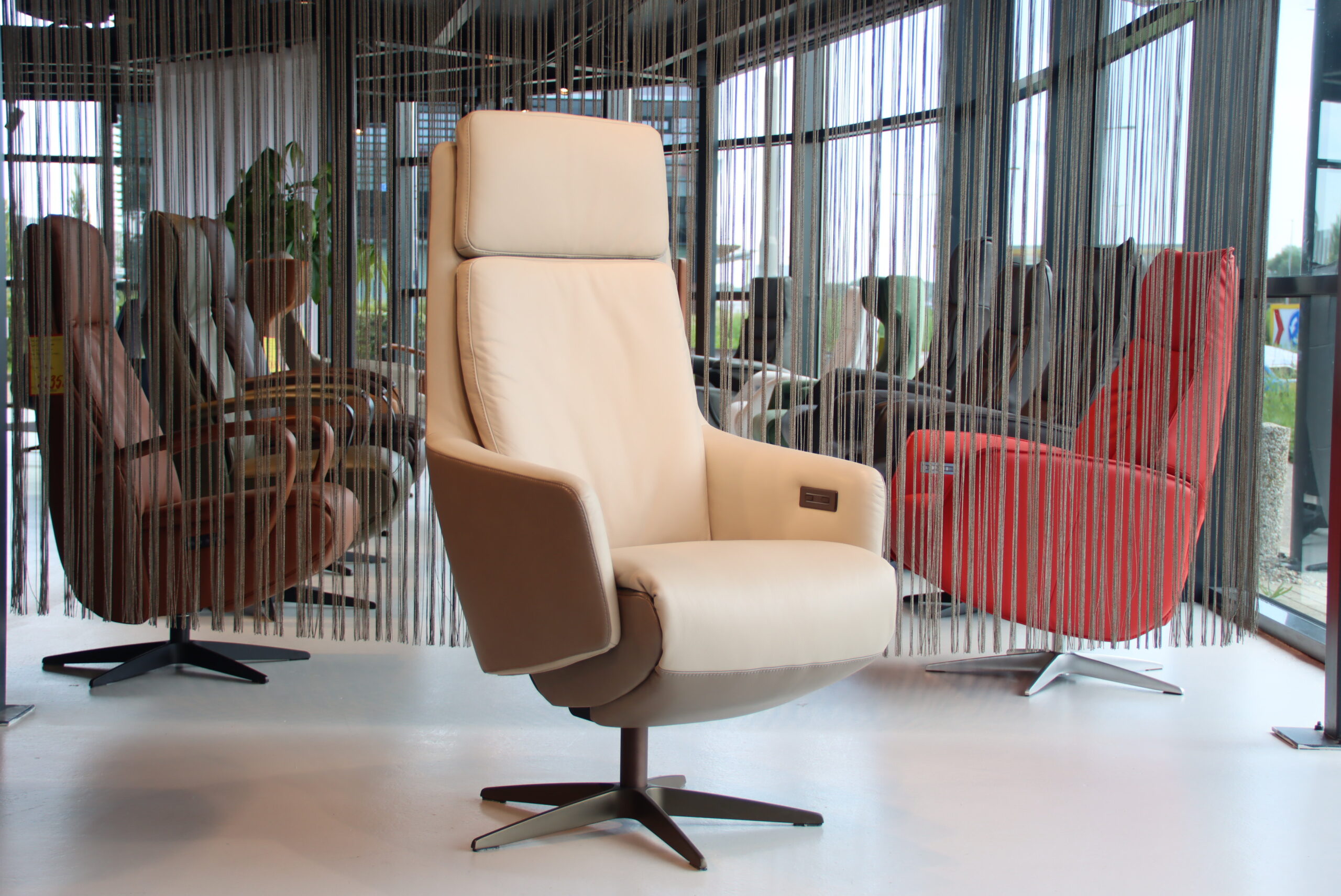 Elektrisch verstelbaar relaxfauteuil / relaxstoel Twinz 8140 XL in Leer Polo van Gealux 3 motoren met accu. Direct leverbaar.