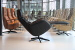 Elektrisch verstelbaar relaxfauteuil / relaxstoel voor lange mensen Twice Pro Plus TW-227N van Meubelfabriek De Toekomst in leer zwart met 3 motoren en een accu. Direct leverbaar. - Afbeelding 5