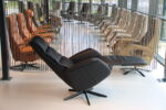 Elektrisch verstelbaar relaxfauteuil / relaxstoel voor lange mensen Twice Pro Plus TW-227N van Meubelfabriek De Toekomst in leer zwart met 3 motoren en een accu. Direct leverbaar. - Afbeelding 7