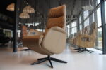 Elektrisch verstelbaar relaxfauteuil / relaxstoel voor lange mensen Twice Pro Plus TW-227N van Meubelfabriek De Toekomst in leer kleur Noce met 3 motoren en een accu. Direct leverbaar. - Afbeelding 12