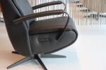 Elektrisch verstelbaar relaxfauteuil / relaxstoel Twice Pro TW-218N van De Toekomst leer zwart met 3 motoren en een accu. Direct leverbaar. - Afbeelding 10
