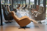 Elektrisch verstelbaar relaxfauteuil / relaxstoel Twice Pro TW-227N Large van Meubelfabriek De Toekomst in leer met stof, 3 motoren en een accu. Direct leverbaar. - Afbeelding 6