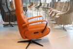 Elektrisch verstelbaar relaxfauteuil / relaxstoel Twice Pro TW-143N Large van Meubelfabriek De Toekomst in leer 3 motoren en een accu. Direct leverbaar. - Afbeelding 11
