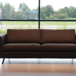 Havee Lookline 4 zits bank model 2850 in ploegstof zwart 234 cm breed. Direct leverbaar.