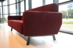 Havee Looklike model 2900 3,5 zits 210 cm breed in Stof weverij de Ploeg Alto 31 kleur Bordeaux. Direct leverbaar.