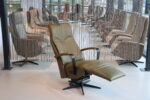 Sta op stoel Elektrisch verstelbaar relaxfauteuil Twinz 216 in Leer Polo kleur Moss van Gealux 3 motoren met accu. Direct leverbaar. - Afbeelding 7