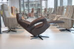Elektrisch verstelbaar relaxfauteuil / relaxstoel Twice Pro TW-036N Large van Meubelfabriek De Toekomst in leer Prestige Brown 3 motoren en een accu. Direct leverbaar. - Afbeelding 5