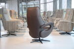 Elektrisch verstelbaar relaxfauteuil / relaxstoel Twice Pro TW-036N Large van Meubelfabriek De Toekomst in leer Prestige Brown 3 motoren en een accu. Direct leverbaar. - Afbeelding 7