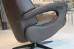 Elektrisch verstelbaar relaxfauteuil / relaxstoel Twice Pro TW-036N Large van Meubelfabriek De Toekomst in leer Prestige Brown 3 motoren en een accu. Direct leverbaar. - Afbeelding 8