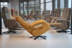 Sta op stoel Elektrisch verstelbaar relaxfauteuil Twice Pro TW-037N van Meubelfabriek De Toekomst in leer prestige met De Ploegstof Taro kleur Amber 3 motoren en een accu. Direct leverbaar. - Afbeelding 6