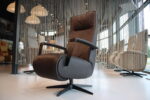 Relaxfauteuil / Relaxstoel Cupido in rundleer Rancho kleur Moro van De Toekomst met 2 motoren en een accu. Direct leverbaar.