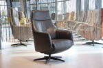 Elektrisch verstelbaar relaxfauteuil / relaxstoel Twinz 105 in Leer Polo kleur Graphiet van Gealux met 3 motoren en accu. Direct leverbaar.