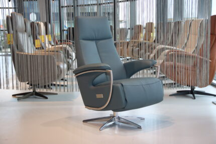 Elektrisch verstelbaar relaxfauteuil / relaxstoel Brabant 40 in Leer Dino 612 kleur Petrol van Gealux met 2 motoren en accu. Direct leverbaar.