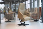 Sta op stoel Elektrisch verstelbaar relaxfauteuil Twinz 8120 in Leer Polo kleur Taupe van Gealux 3 motoren met accu. Direct leverbaar. - Afbeelding 2