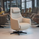 Elektrisch verstelbaar relaxfauteuil / relaxstoel Twinz 107 in Leer Polo kleur 1027 Creme van Gealux met 3 motoren en accu. Direct leverbaar.