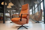 Elektrisch verstelbaar relaxfauteuil / relaxstoel Twinz 6004 in Leer Polo 1093 kleur Cognac van Gealux met 3 motoren en accu. Direct leverbaar.