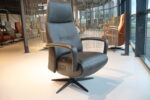 Elektrisch verstelbaar relaxfauteuil / relaxstoel Twinz 1101 in Leer Polo kleur Antraciet van Gealux met 3 motoren en accu. Direct leverbaar.