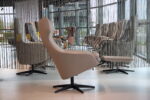 Gealux Arc 8043 modern design relaxfauteuil / relaxstoel in leer Royal 300 licht grijs met 2 motoren en een accu. Direct leverbaar. - Afbeelding 2