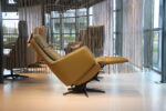 Sta op stoel Elektrisch verstelbaar relaxfauteuil Twinz 8043 in leer Prestige olive met stof multi color groen van Gealux 2 motoren met accu. Direct leverbaar. - Afbeelding 5