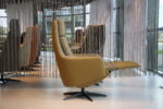 Elektrisch verstelbaar relaxfauteuil / relaxstoel Twinz 8140 in leer Prestige olive met Stof multi color groen van Gealux met 3 motoren en accu. Direct leverbaar. - Afbeelding 2