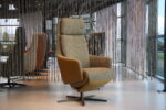 Elektrisch verstelbaar relaxfauteuil / relaxstoel Twinz 8040 in leer Prestige olive met Stof multi color groen van Gealux met 3 motoren en accu. Direct leverbaar.